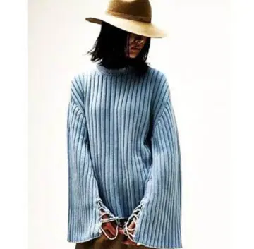 77circa 레이스업 플레어 슬리브 니트