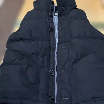 BEAMS 블랙 다운 베스트 M 사이즈