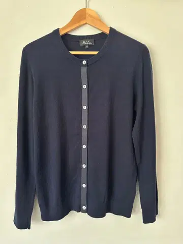 [새상품급] A.P.C. 네이비 캐시미어 혼방 가디건