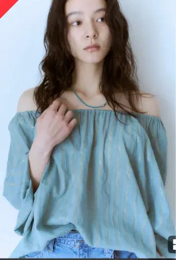 언그리드 오프숄더 라메 도비 하프 슬리브 블라우스 택 포함 새상품 신상품