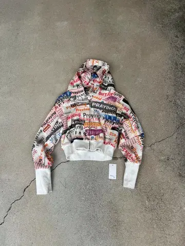 Praying STORY CROP ZIP