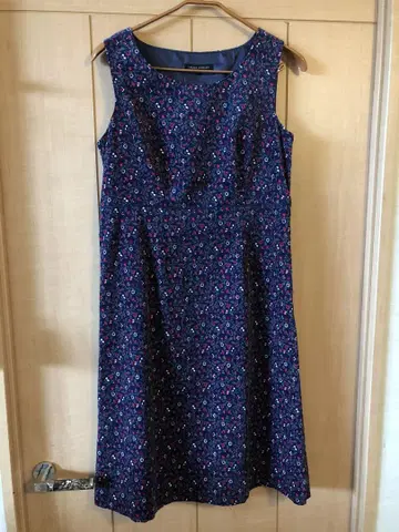 새상품급 LAURA ASHLEY (로라 애슐리) 코듀로이 원피스