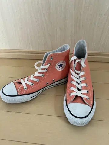 컨버스 오렌지 하이컷 스니커즈