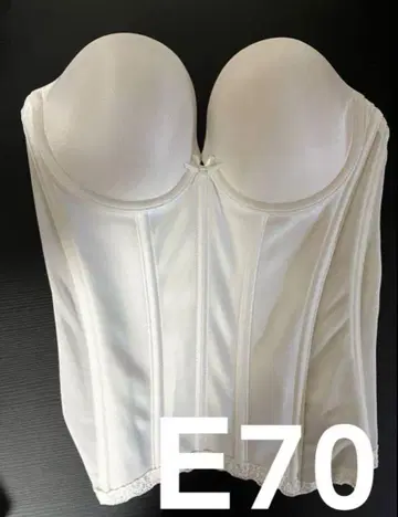 E70 화이트 브라이덜 이너 클라우디아