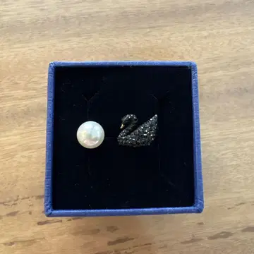 SWAROVSKI 스와로브스키 블랙스완 펄 반지