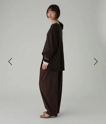 택 포함 현행 모델 BABYLONE T/W 스트레치 트로 턱 팬츠