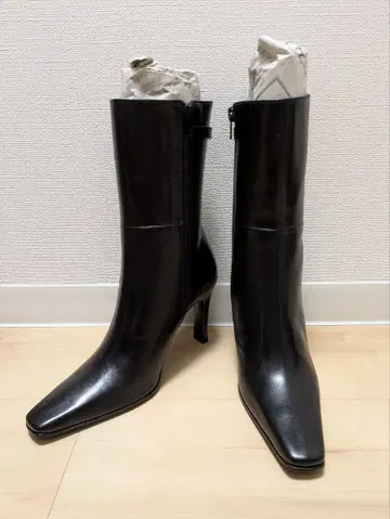 미사용 새상품 23cm (35 1/2) 부츠 핑키앤다이안