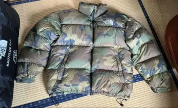 THE NORTH FACE 다운 센터 로고 눕시 700필