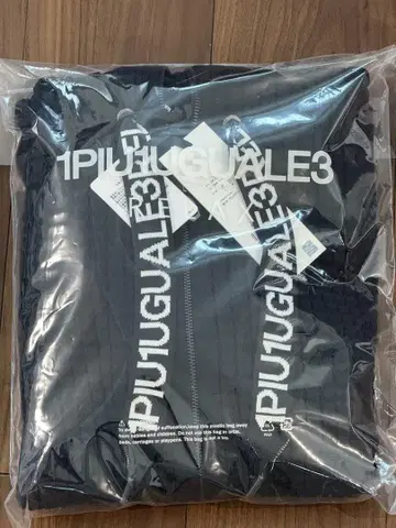 1PIU1UGUALE3 RELAX 스핀들 로고 와플 후드티