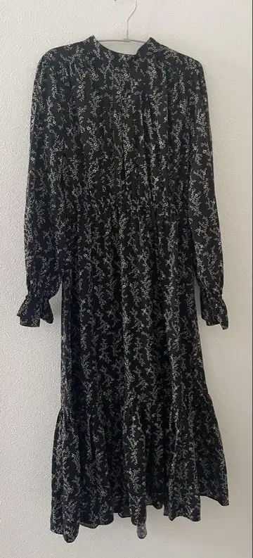 MOUSSY 꽃무늬 긴팔 무릎 기장 원피스