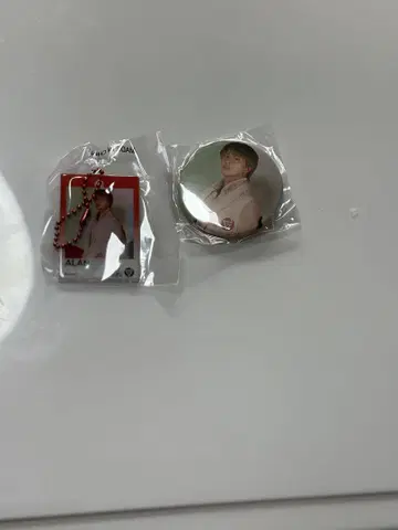 시라하마 아란 클리어 참 캔뱃지 세트