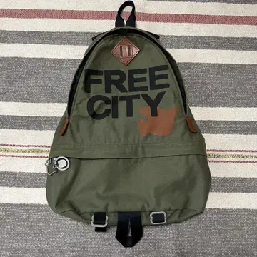 FREE CITY 럭색