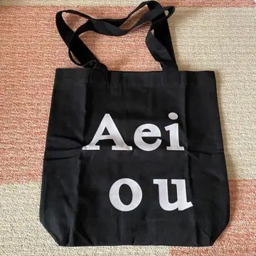 Aeiou 토트백