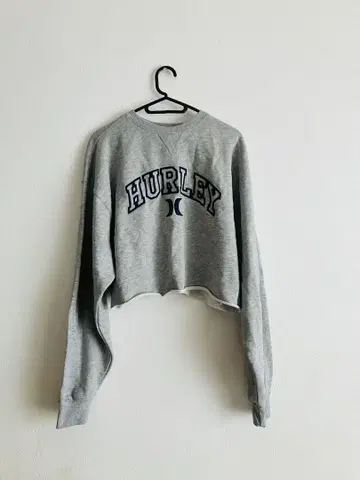 Hurley 크롭 맨투맨 S 그레이 가격 인하 가능