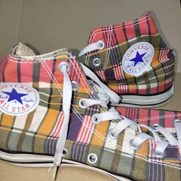 컨버스 올스타 체크 무늬 하이컷 스니커즈