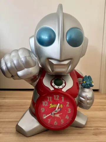 울트라맨 파워드 알람 시계