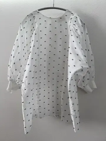 [ 새상품급 ] UNITED ARROWS 사다리 컷 자카드 블라우스