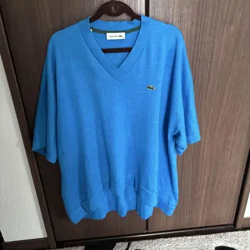 LACOSTE 파랑 V넥 반팔 셔츠