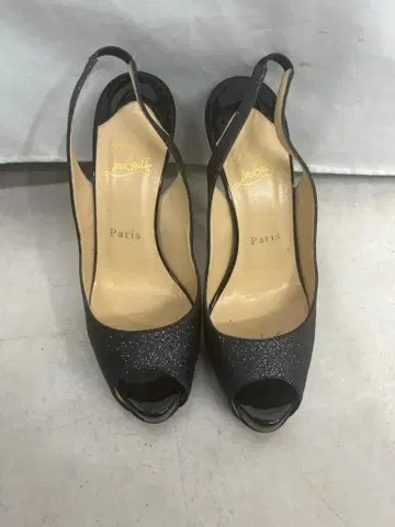 블랙 글리터 하이힐