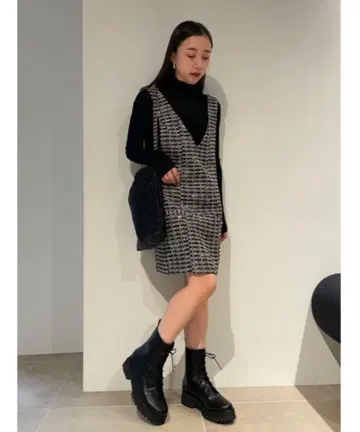 [ SNIDEL ] V넥 미니 원피스