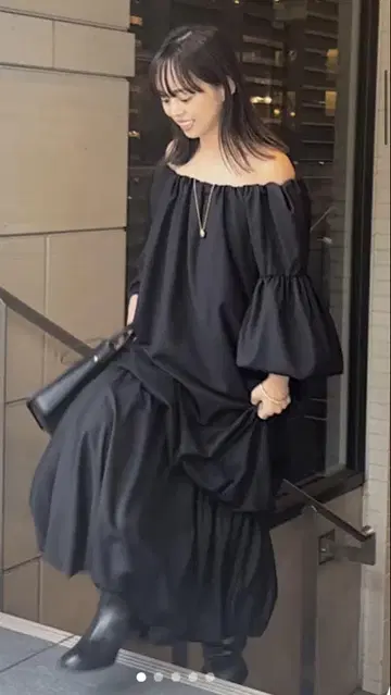 ETRE TOKYO 오프숄더 벌룬 원피스 네이비