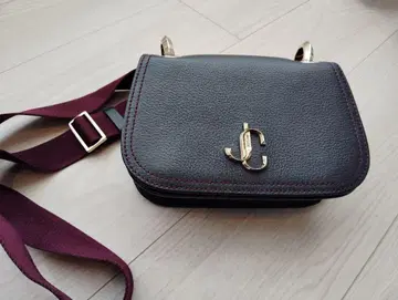 JIMMY CHOO 블랙 가죽 숄더백