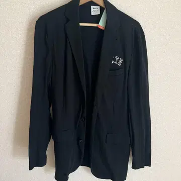 AKTR 블랙 테일러드 자켓