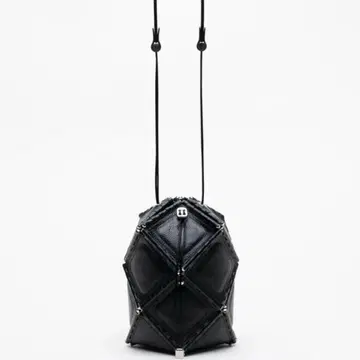 ASTERISK-Leather Medium Black