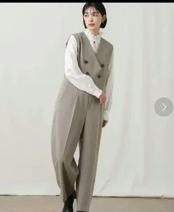 그레이 더블 버튼 V넥 올인원 Auief