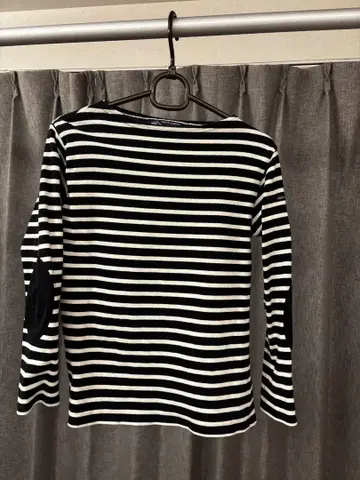 SAINT JAMES 엘르 패치 블랙 화이트 스트라이프 긴팔 티셔츠