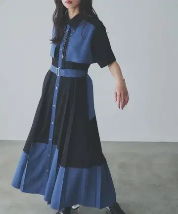 HARE 플리츠 컷 아웃 원피스