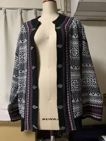 JEANASIS 티롤리안 가디건