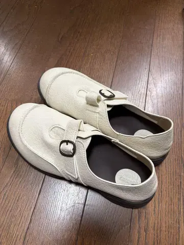 리게타 아이보리 백 스트랩 슈즈