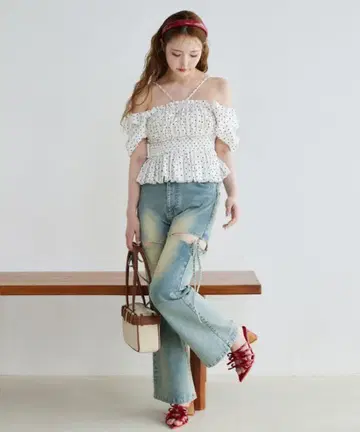 NICE CLAUP 사이드 오픈 리본 플레어 데님 팬츠 M