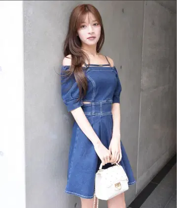 사이드 컷 데님 플레어 원피스