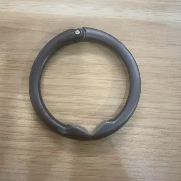 브라운 클립형 키링
