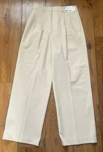 턱 와이드 팬츠 M 사이즈 UNIQLO