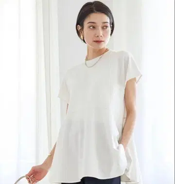 unfilo 뷰티 폼 페플럼 티셔츠 M 화이트