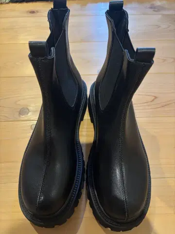 미사용 새상품 블랙 사이드 고어 부츠 미들 장화 통굽 24.5cm