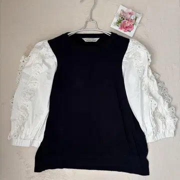 [새상품급] TORRAZZO DONNA 컷워크 레이스 소매 니트 튜닉