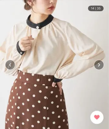 내추럴 쿠튀르 벌룬 슬리브 블라우스 화이트 계열
