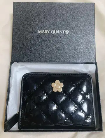 MARY QUANT 마리콴트 에나멜 퀼트 멀티 지갑 블랙