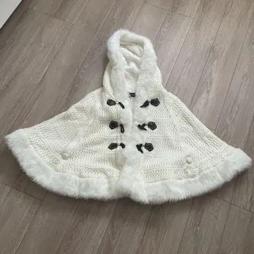 CECILMcBEE 화이트 후드 부착 판초 클리닝 완료