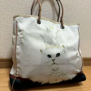 ANYA HINDMARCH 폰트 프린트 고양이 토트백 전사