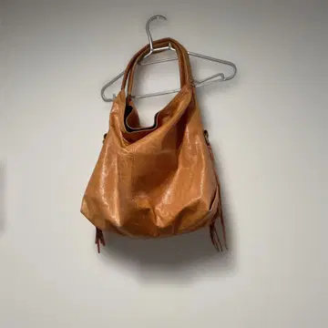 다코타 숄더백 토트백 프린지 천연 가죽 카멜 라이트 브라운