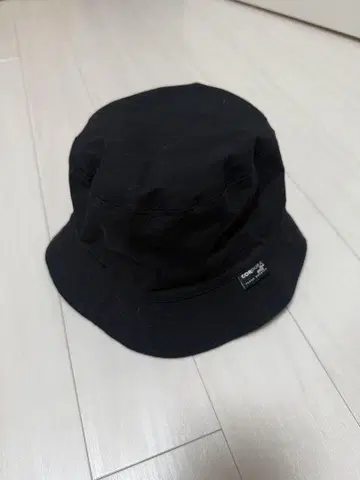 블랙 버킷햇