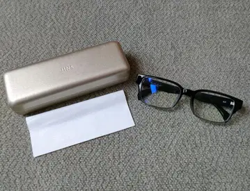 Zoff 블랙 프레임 안경 케이스 포함