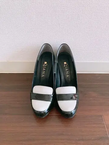 다이애나 블랙/화이트 하이힐