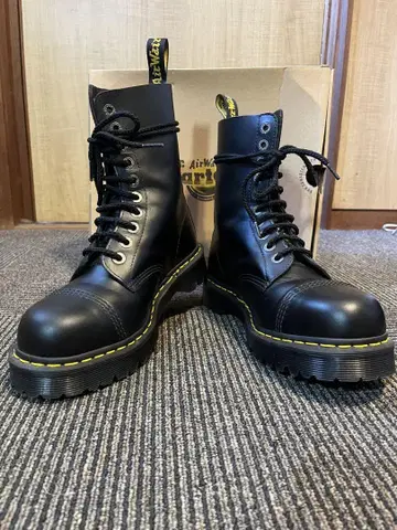 닥터 마틴 블랙 워크 부츠