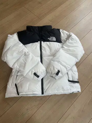 THE NORTH FACE 1996 레트로 눕시 화이트 블랙 택 포함